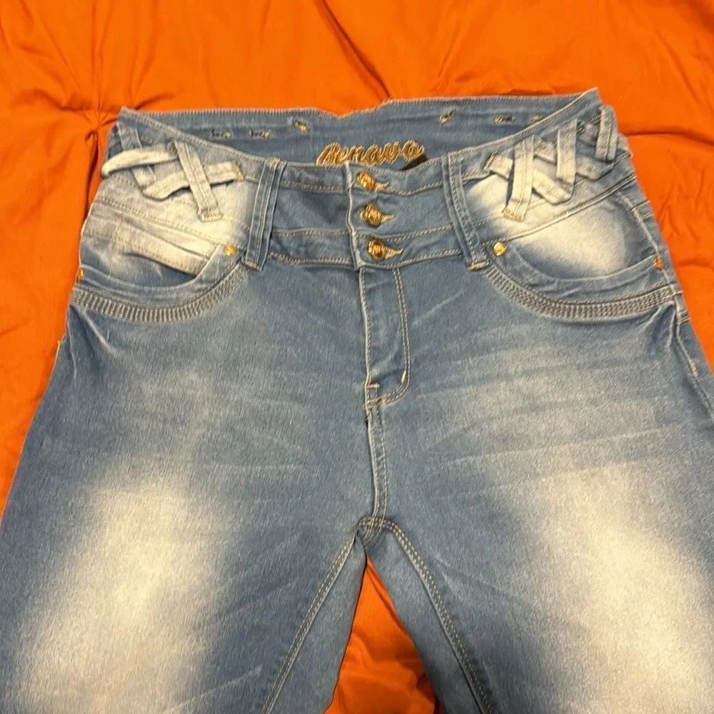 High Waisted Butt Lifting Moda Jeans - Picture 4 of 5
